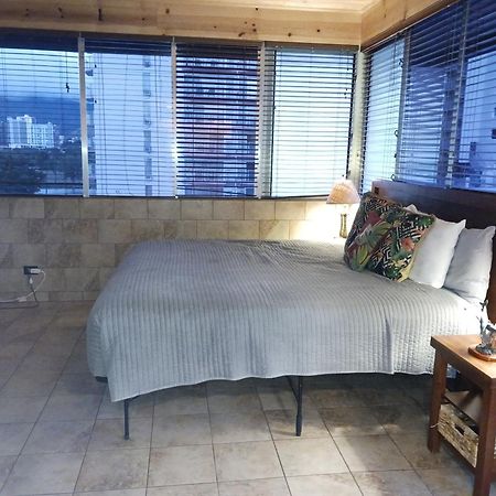 Hawaiian King Aparthotel Honolulu Bilik gambar